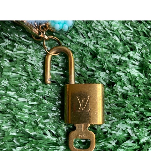 AUTHENTIC EUC LV LOCK & Cinnamoroll keychain with LV lock charm. - Picture 9 of 9